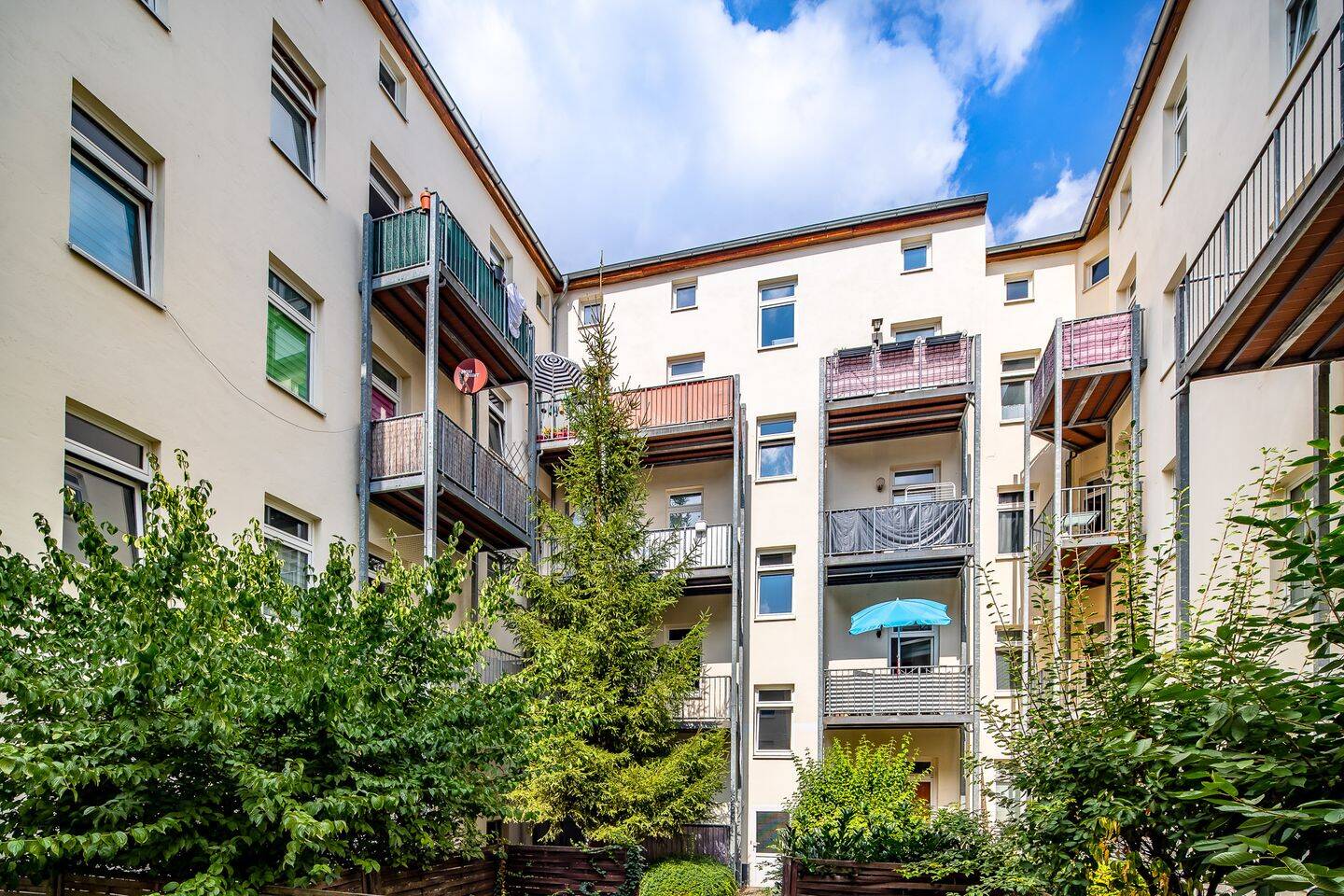 Frisch renoviertes Nest für Singles oder Paare mit Balkon und Wannenbad, 39112 Magdeburg (Leipziger Str. Sudenburg)