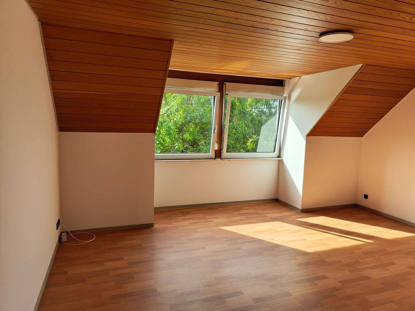 Praktisch gelegen aber trotzdem schnell im Grünen, 65936 Frankfurt am Main (Nied Sossenheim)