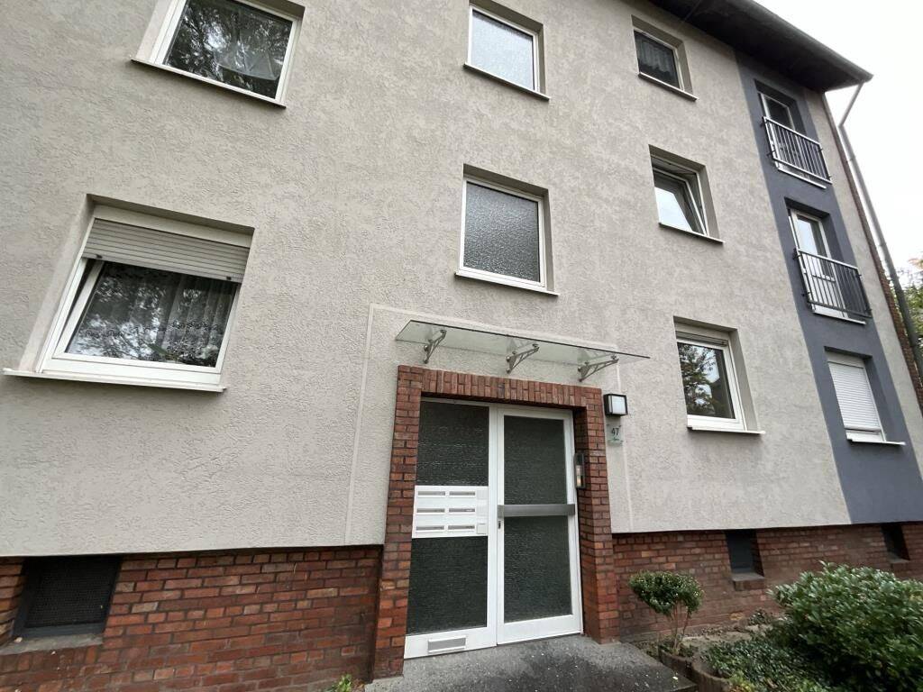 Wohnen mit viel Platz und Balkon, 47137 Duisburg (Mittelmeiderich Obermeiderich Untermeiderich)