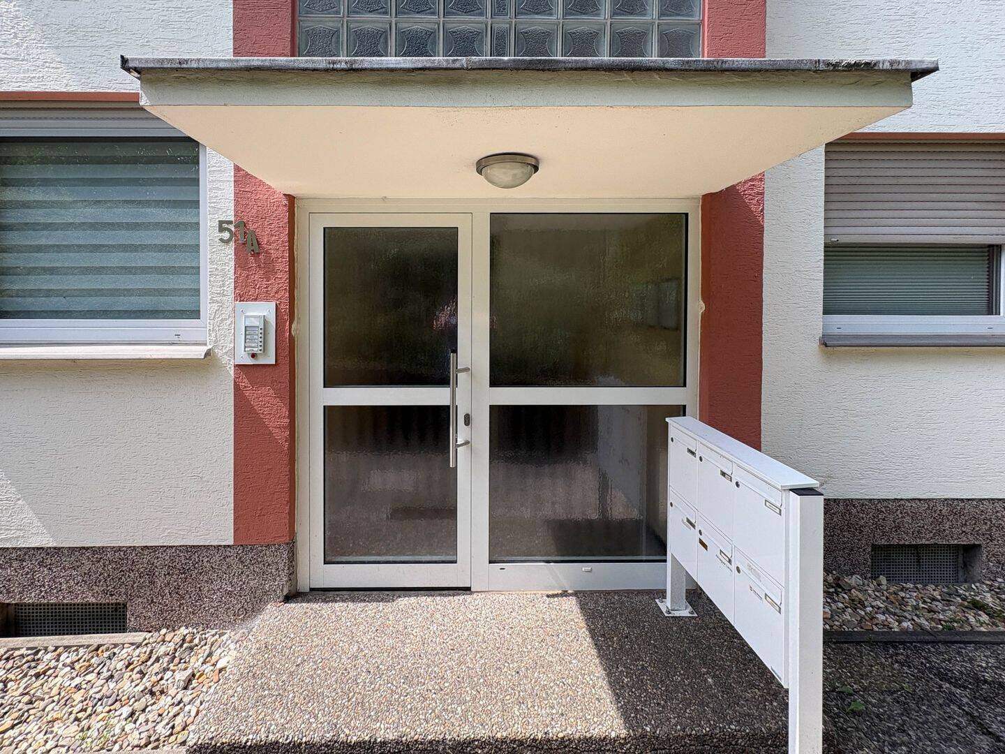 Gut geschnittene Dachgeschosswohnung in Unna-Massen mit Stellplatz, 59427 Unna