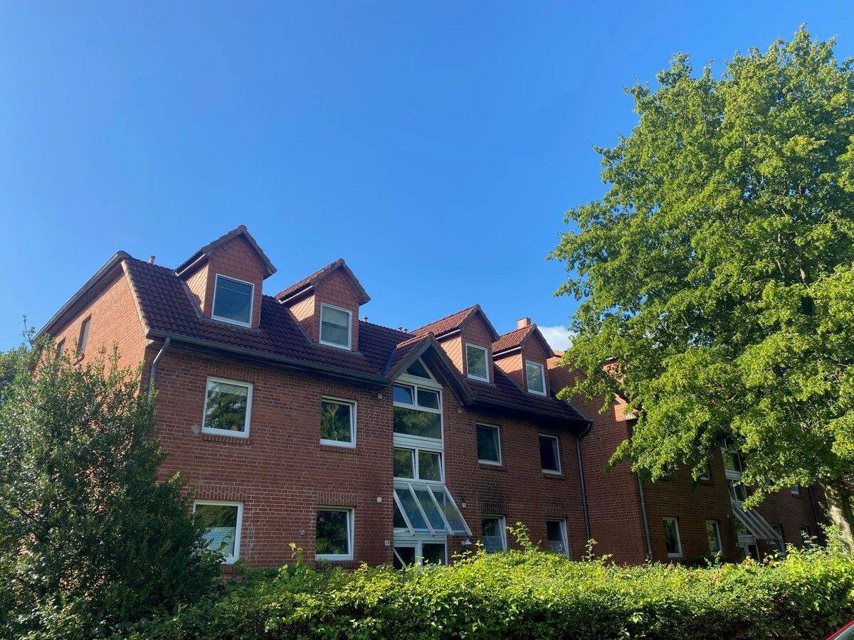 2,0-Zimmer-Wohnung, Westerallee 116, DG li. – Wohnberechtigungsschein erforderlich –, 24937 Flensburg