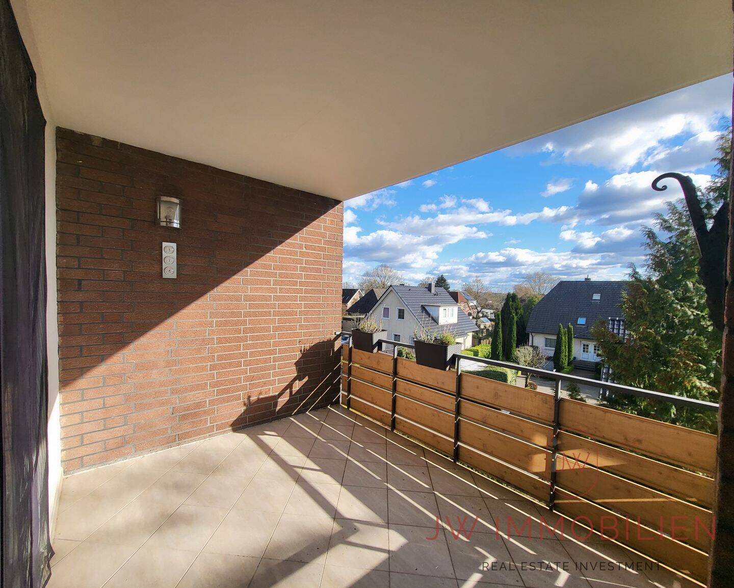 Top Lage! Modernisiert! 3,5 Zimmer Wohnung mit Balkon, 25474 Hasloh