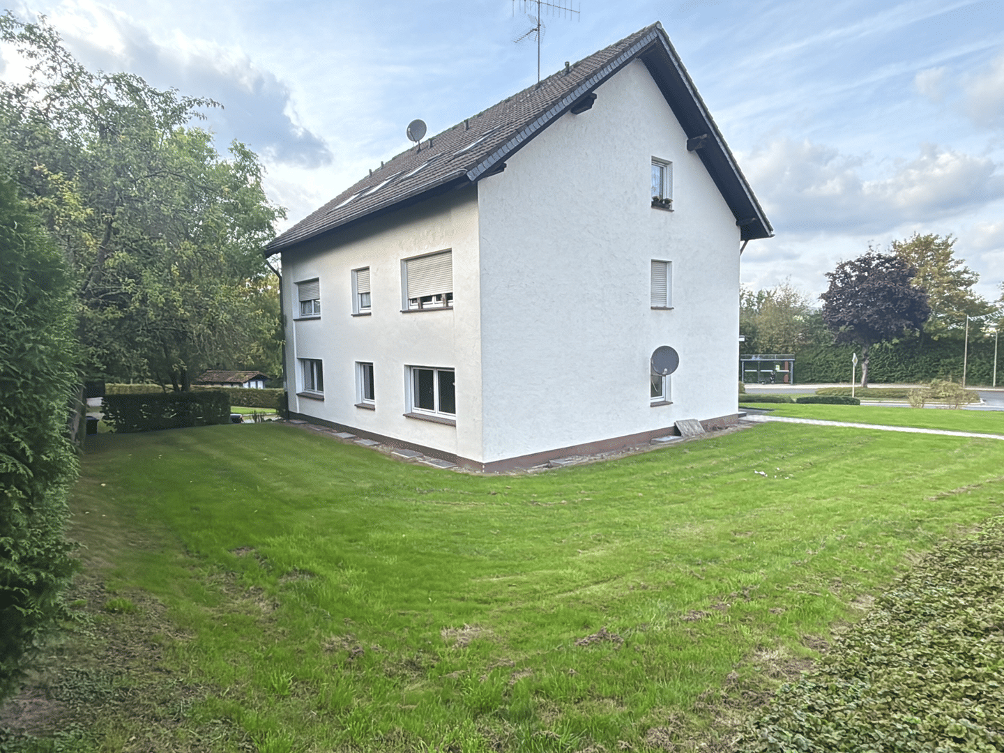 Großzügige Wohnung mit 3 Schlafzimmern und Gartennutzung, 58809 Neuenrade