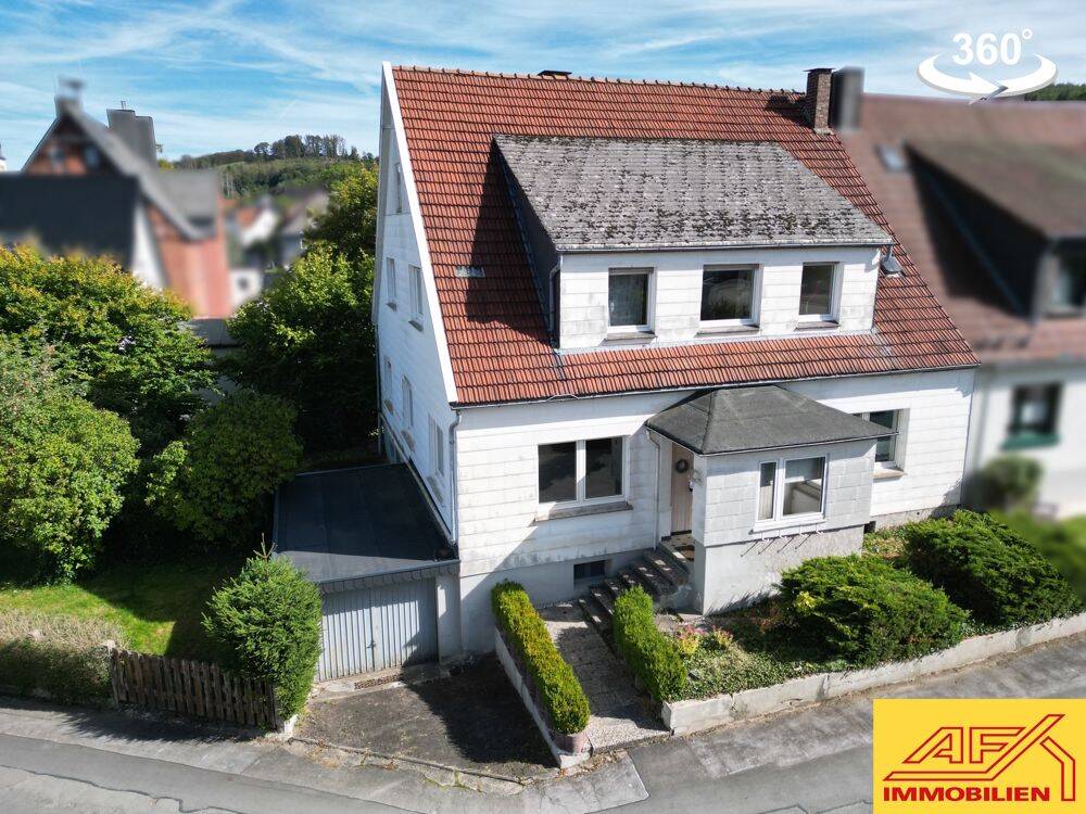 Brilon-Hoppecke: Doppelhaushälfte mit Garage!, 59929 Brilon