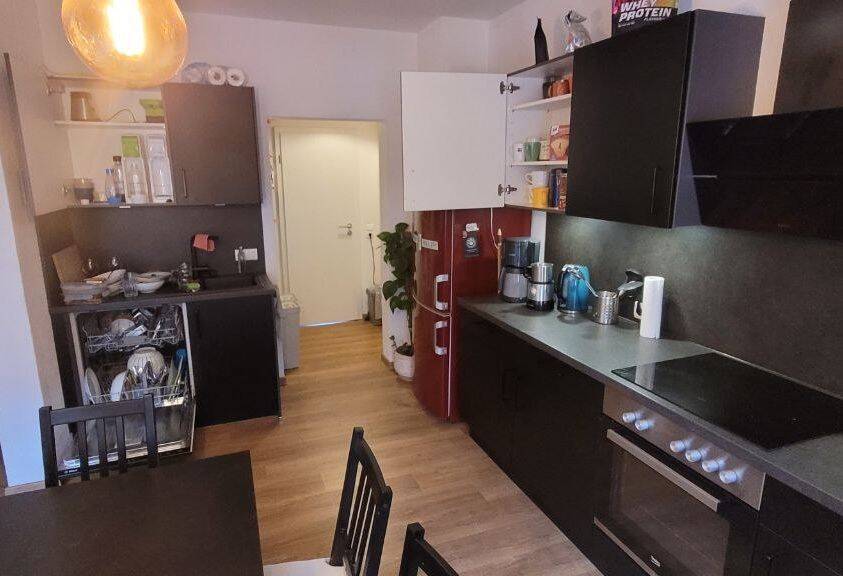 Helle Wohnung mit Holzboden – ideal für eine 4er-WG, 86154 Augsburg (Oberhausen)