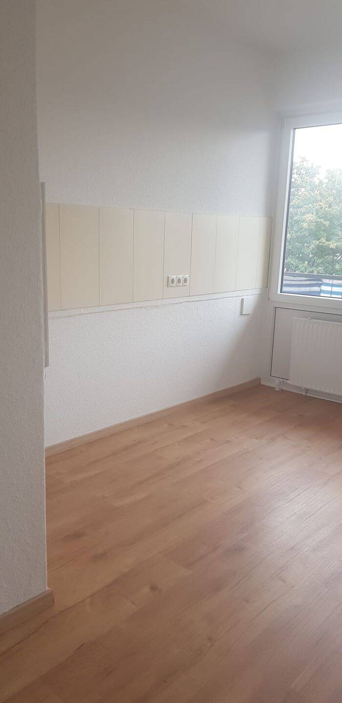 Charmante 3-Zimmer-Wohnung mit Balkon in Bremerhaven-Lehe, 27568 Bremerhaven (Lehe Mitte Überseehafen)