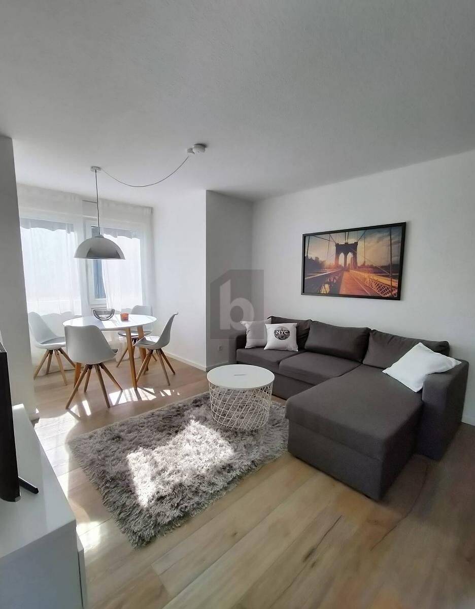 GEMÜTLICHES WOHNEN MIT TERRASSE IM GRÜNEN, 70567 Stuttgart (Möhringen)