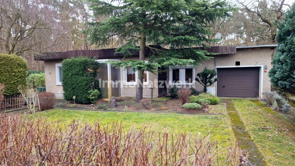 Idyllisches Wohnen: Bungalow direkt am Wald, 12555 Berlin (Treptow-Köpenick Köpenick)