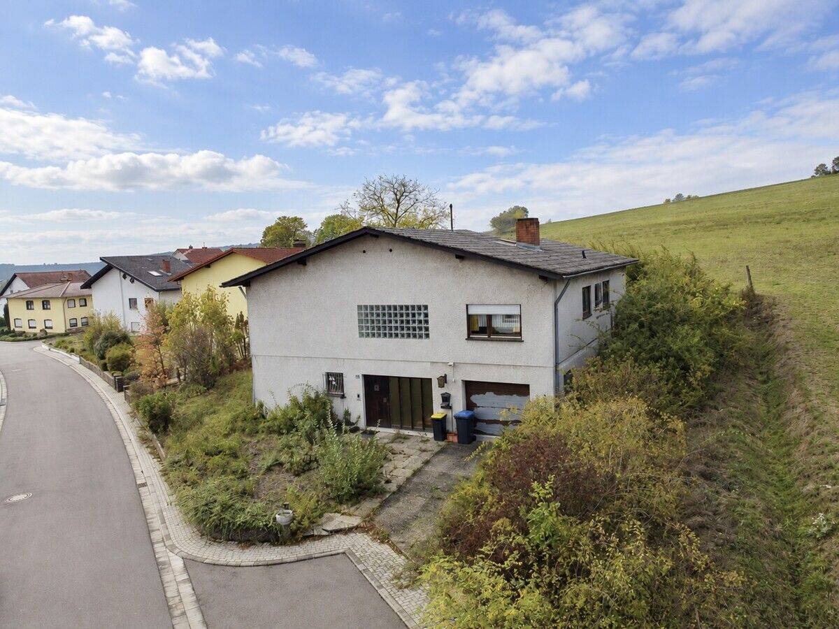 Einfamilienhaus mit Einliegerwohnung in ruhiger, naturnaher Höhenlage, 66271 Kleinblittersdorf