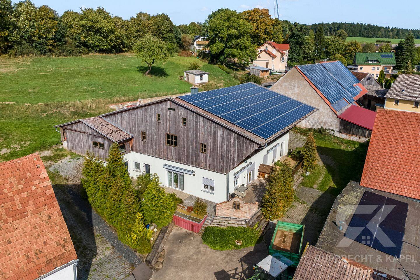 Außergewöhnlicher Wohntraum: 165 m² auf einer Ebene, PV, Pelletheizung und viel Platz bei Tännesberg, 92723 Tännesberg
