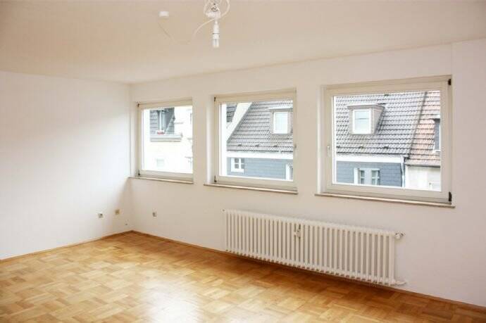 Helle Wohnung mit 2 Bädern, Echtholzparkett & Einbauküche, 45138 Essen (Huttrop Südostviertel)
