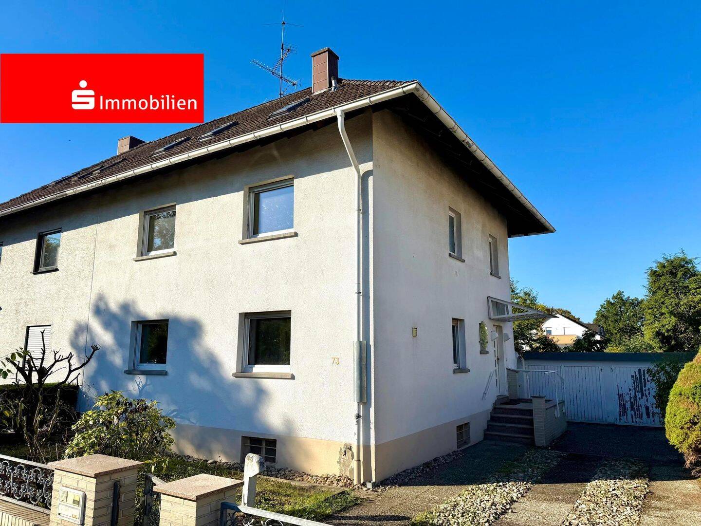 Großzügige Doppelhaushälfte inkl. 2 Garagen! – Gesuchte Wohnlage in Offenbach, 63071 Offenbach am Main (Offenbach am Main Tempelsee)