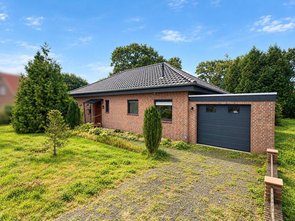 Bungalow mit großem Grundstück und viel Gestaltungspotenzial in Westoverledingen, 26810 Westoverledingen