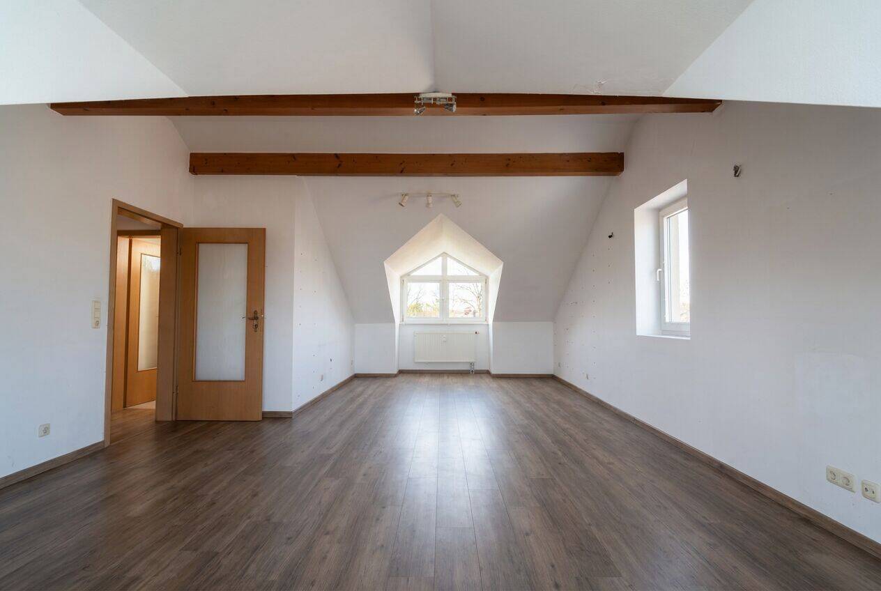2-Zimmer-Dachgeschosswohnung in Höhenkirchen-Siegertsbrunn, 85635 Höhenkirchen-Siegertsbrunn