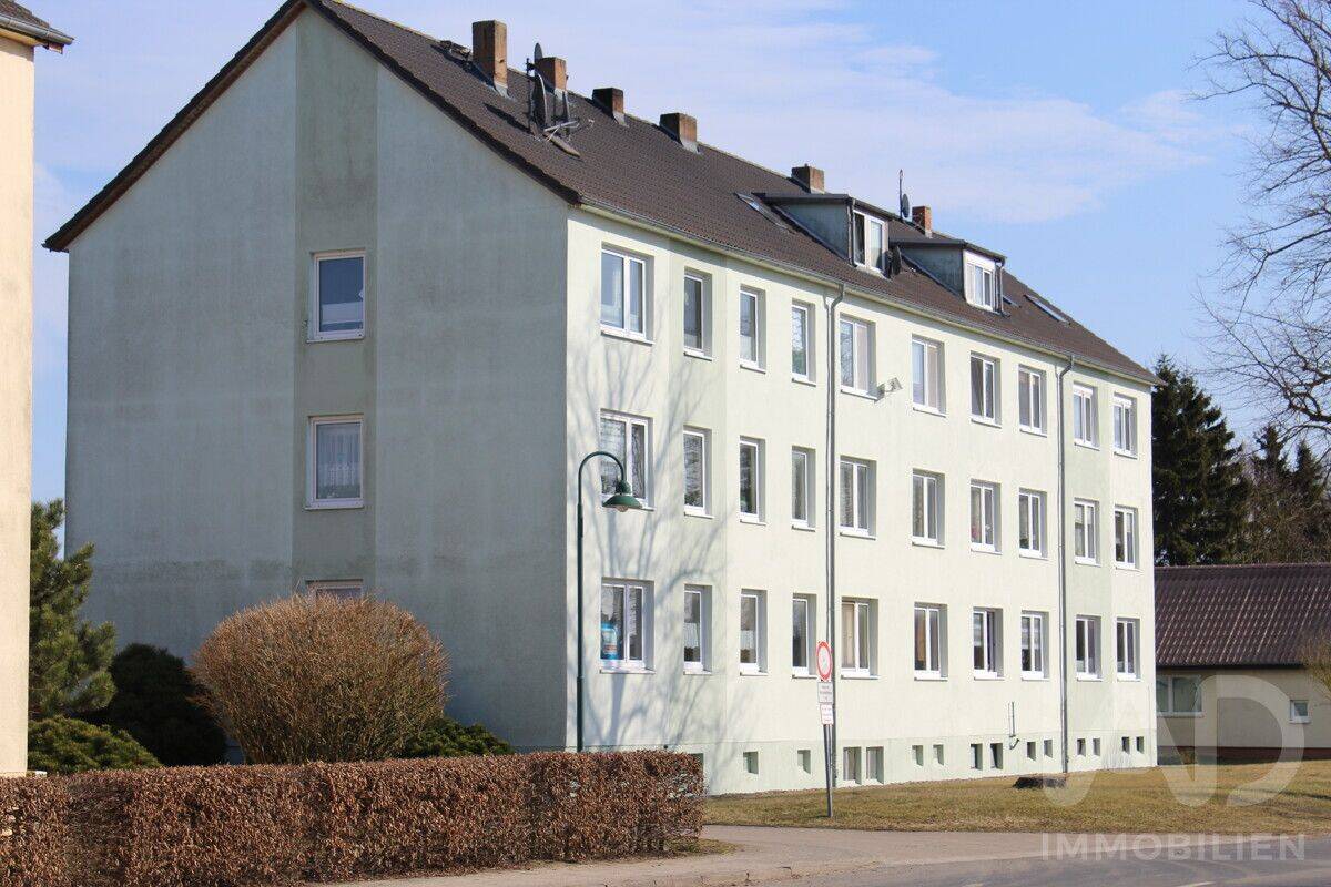 4-Zimmer-Eigentumswohnung zum Modernisieren in Spantekow, 17392 Spantekow