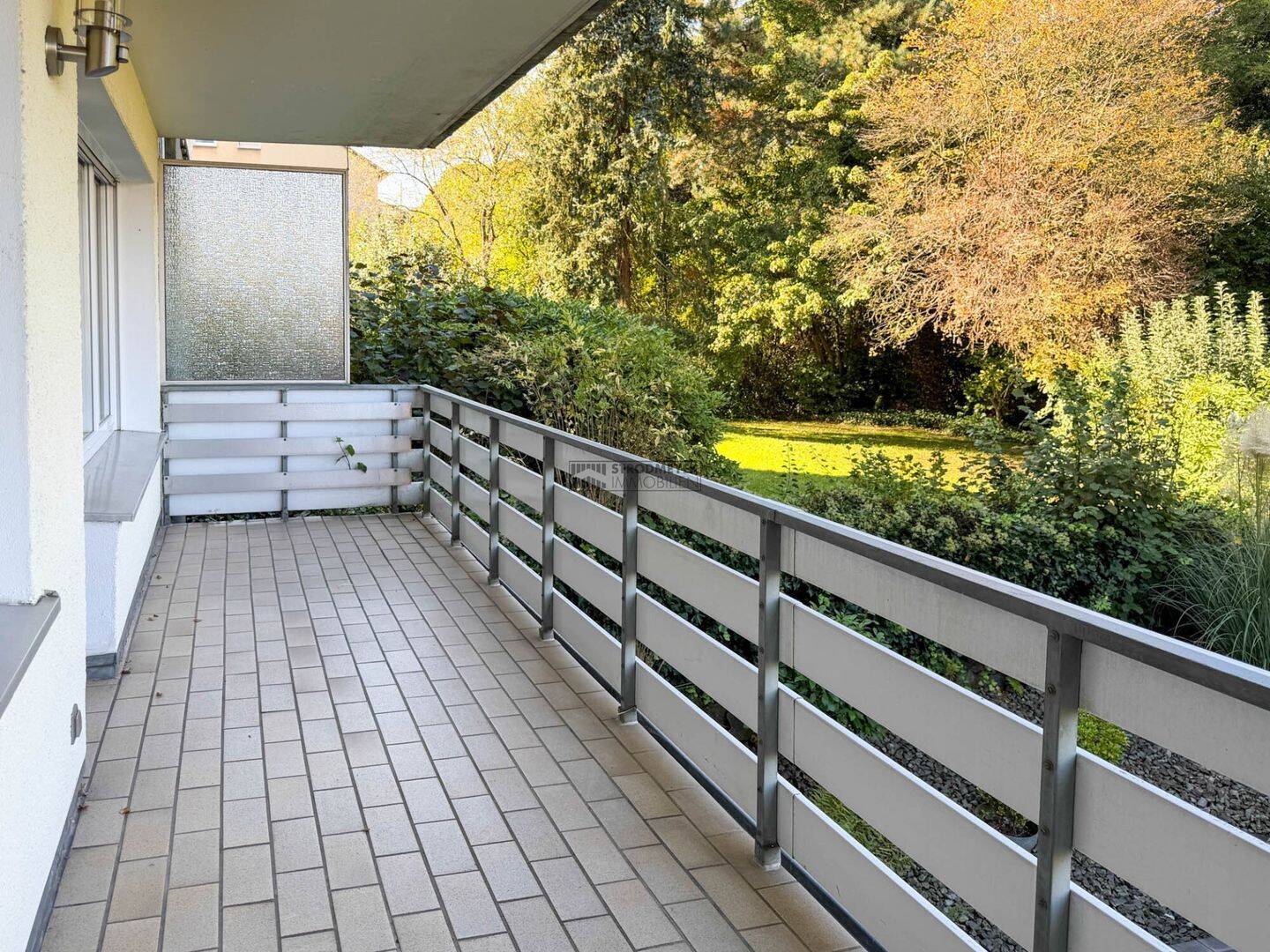 Lichtdurchflutete Erdgeschosswohnung mit zwei Balkonen, 58093 Hagen