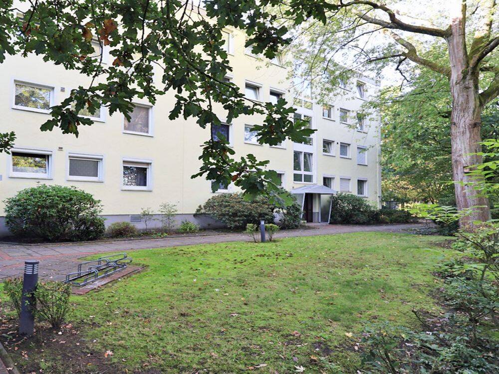 Hochparterre Wohnung mit eigener Garage, 28327 Bremen (Blockdiek Ellener Feld Neue Vahr Südost)
