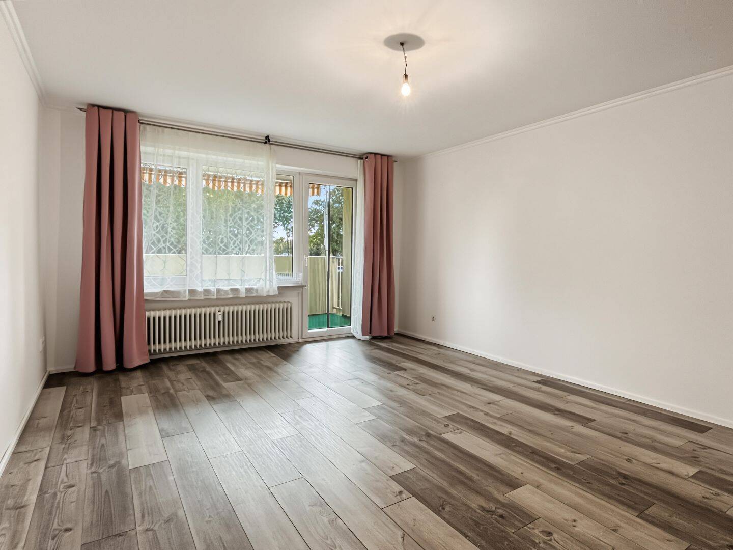 Modernisierte 3-Zimmer-Wohnung mit großer Loggia in ruhiger Wohnlage von Oberursel, 61440 Oberursel (Taunus)
