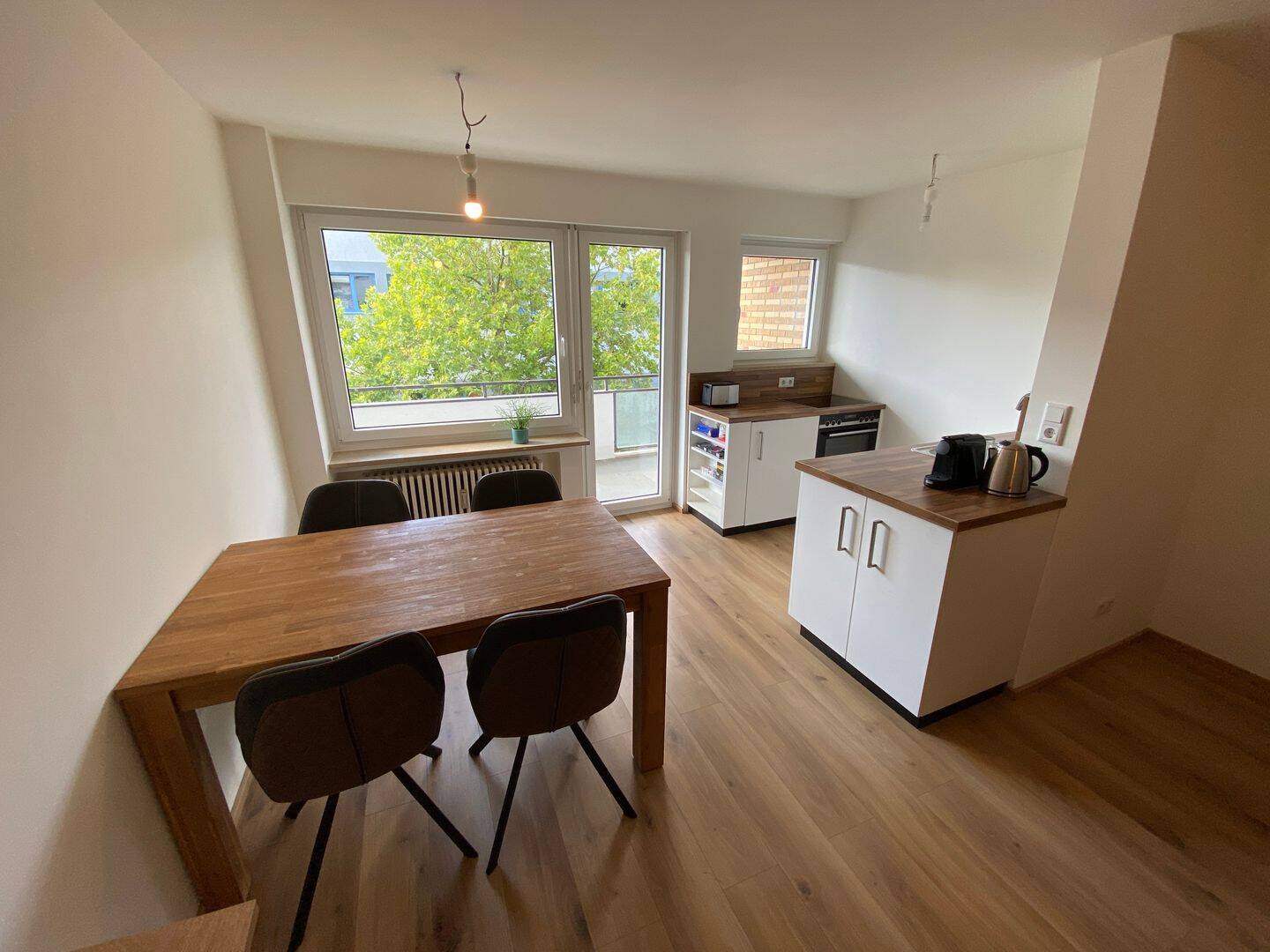 Helle 1-Zimmer-Wohnung mit Balkon und TG Stellplatz in Sendling, 81369 München (Sendling Sendling-Westpark Thalk. Obersendl.-Forsten-Fürstenr.-Solln)