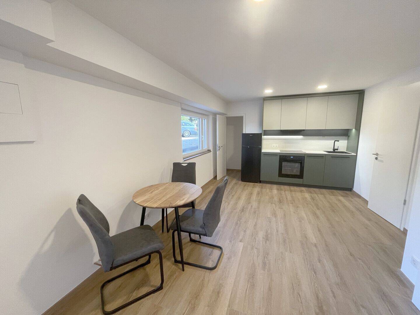 Bonn-Beuel: Erstbezug nach Sanierung – schickes 1-Zimmer-Appartement!, 53225 Bonn (Beuel Geislar Schwarzrheindorf Vilich Vilich-Rheindorf)