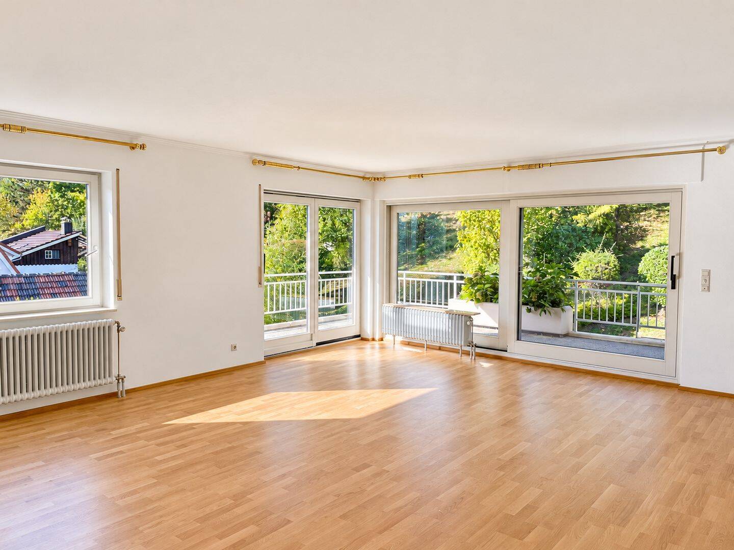 Großzügige 3-Zimmer-Wohnung mit Balkon in ruhiger Lage von Baden-Baden, 76530 Baden-Baden (Ebersteinburg Innenstadt Lichtental Varnhalt Weststadt)