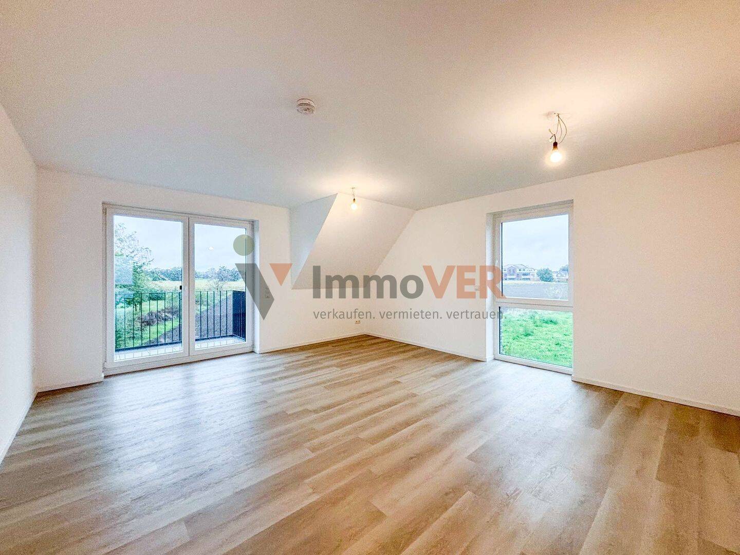 Neuwertige 3-Zimmer-Wohnung mit Südwestbalkon, Fußbodenheizung und Außenrollläden in Thedinghausen, 27321 Thedinghausen
