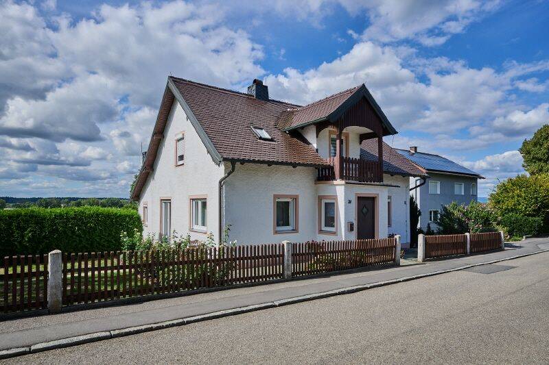 Einfamilienhaus mit schönem Garten, 94368 Perkam