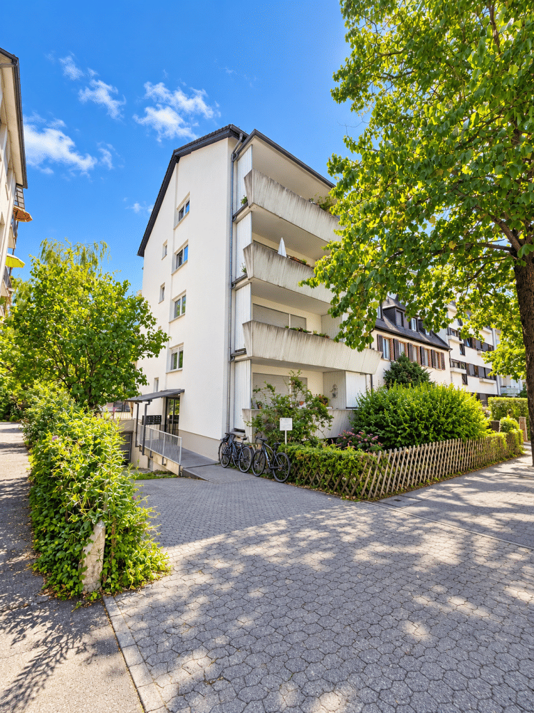 Über den Dächern der Wiehre – Freie 3-Zimmer-Wohnung mit zwei Dachterrassen, 79102 Freiburg im Breisgau (Oberau Waldsee Wiehre)