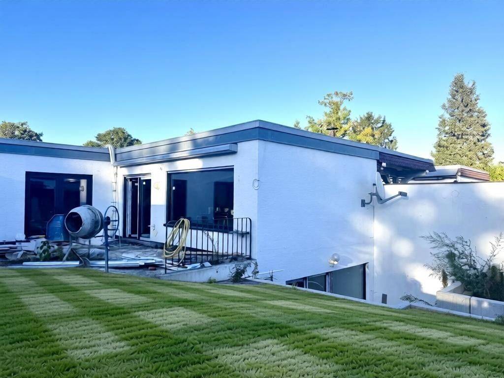 Kernsanierter Bungalow mit ca. 220 m² Wohnfläche und großzügigem Raumkonzept !, 68309 Mannheim (Käfertal Vogelstang)