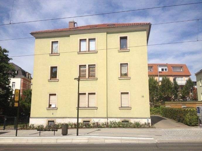 Ab November: geräumige 2-Raum-Wohnung mit Balkon und Stellplatz, 1157 Dresden