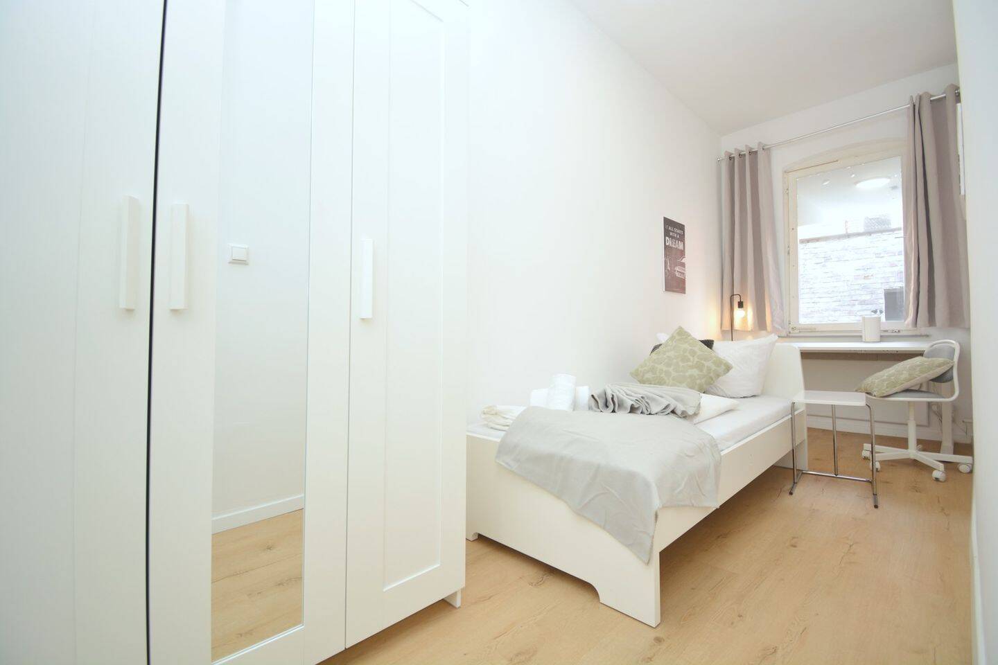 Beautiful furnished 2 room apartment in St.Johannis, 90419 Nürnberg (Kleinweidenmühle Sankt Johannis)