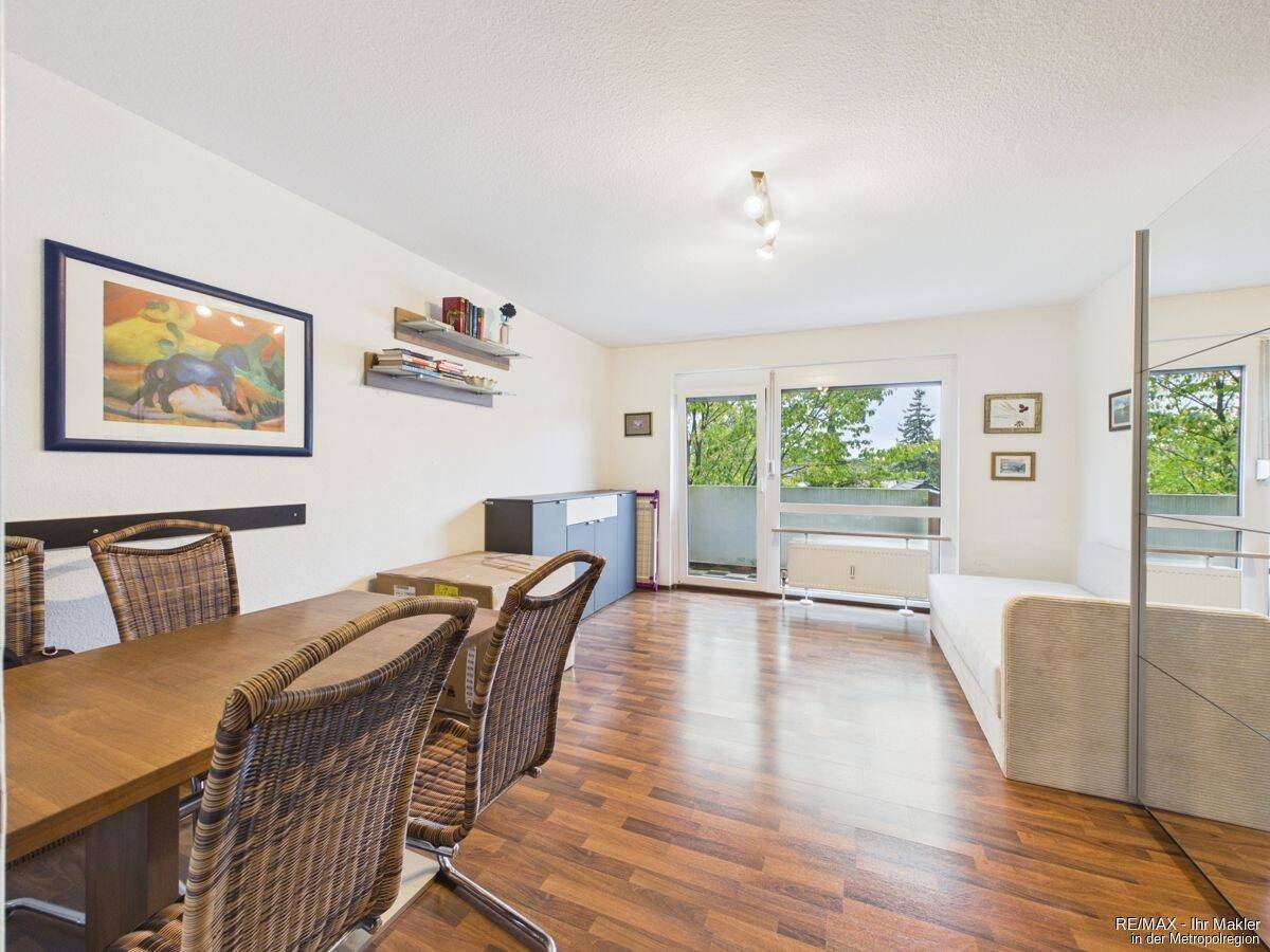 Bezugsfrei – modernisiertes Apartment mit Balkon, Einbauküche und Stellplatz, 90513 Zirndorf
