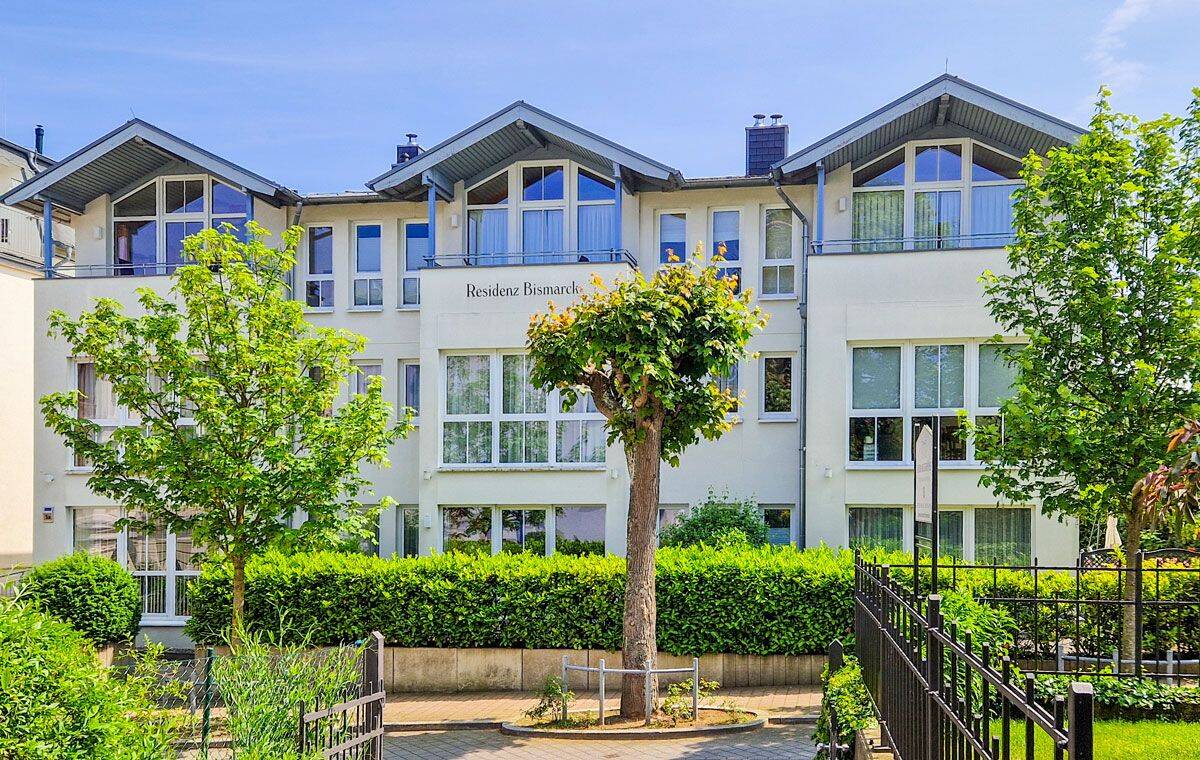 Ostseetraum in Ahlbeck: 2-Zimmer-WE mit Kamin, 2 Balkonen & TG-Stellplatz – nur ca. 100 m zum Strand, 17419 Heringsdorf