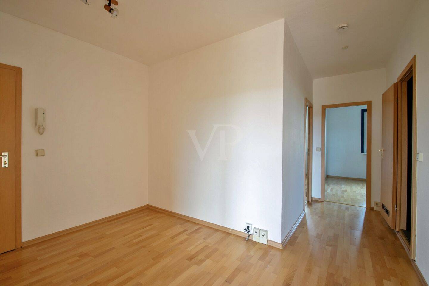 Dachgeschosswohnung mit Westbalkon, Stellplatz und Treppenlift, 99087 Erfurt (Hohenwinden Roter Berg)