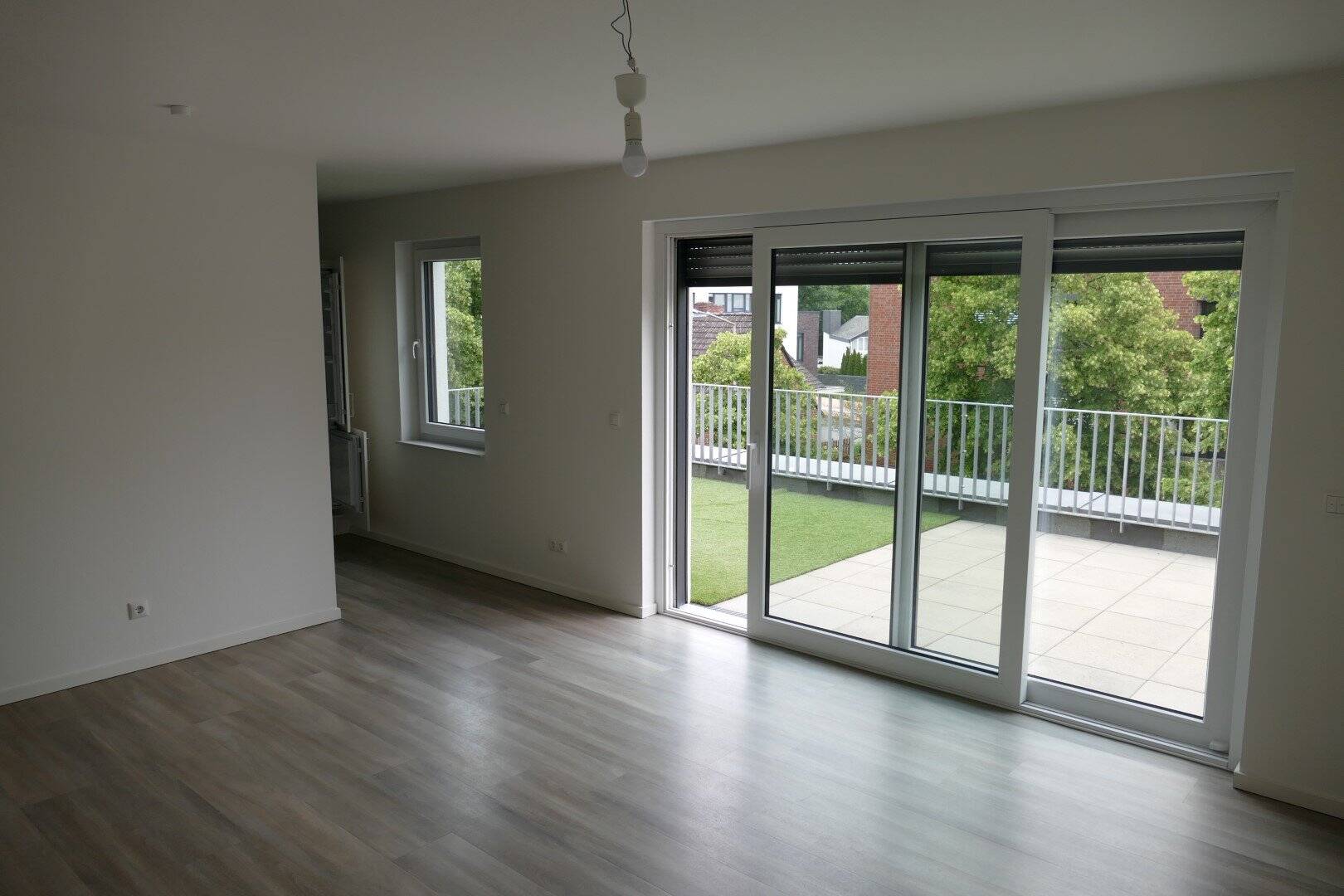 Moderne 3-Zimmer-Wohnung im Staffelgeschoss mit Dachterrasse zur Miete, 30938 Burgwedel