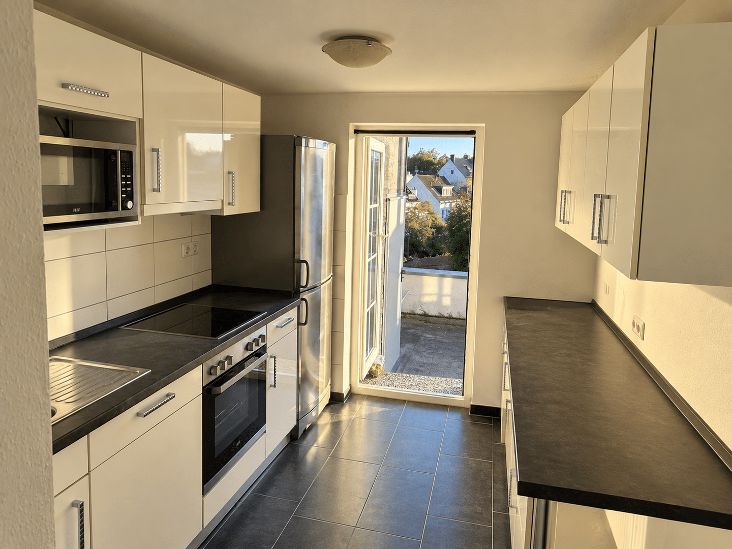 Schöne 3-Zimmer-Wohnung im beliebten Bremer Viertel mit Balkon und großzügiger Dachterrasse, 28203 Bremen (Fesenfeld Ostertor Steintor)
