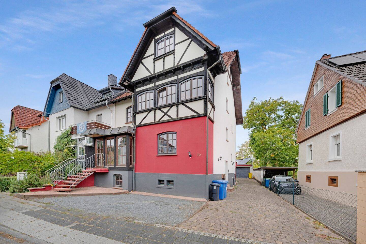 Mehrgenerationenhaus mit über 350m² Gesamtfläche & moderner Technik in Mühltal, 64367 Mühltal