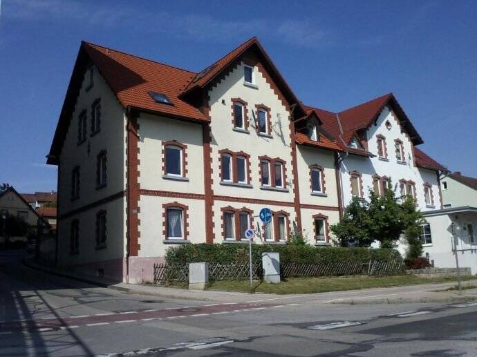 Helle, freundliche und ruhige Dachgeschosswohnung – teilmöbliert, 91522 Ansbach