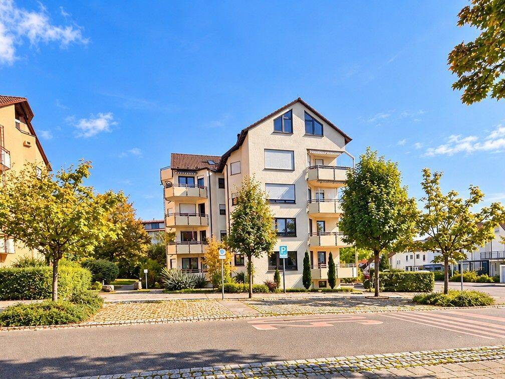 Komfortabel Wohnen: 3-Zimmer-Wohnung mit Balkon und Stellplatz in Reutlingen, 72770 Reutlingen