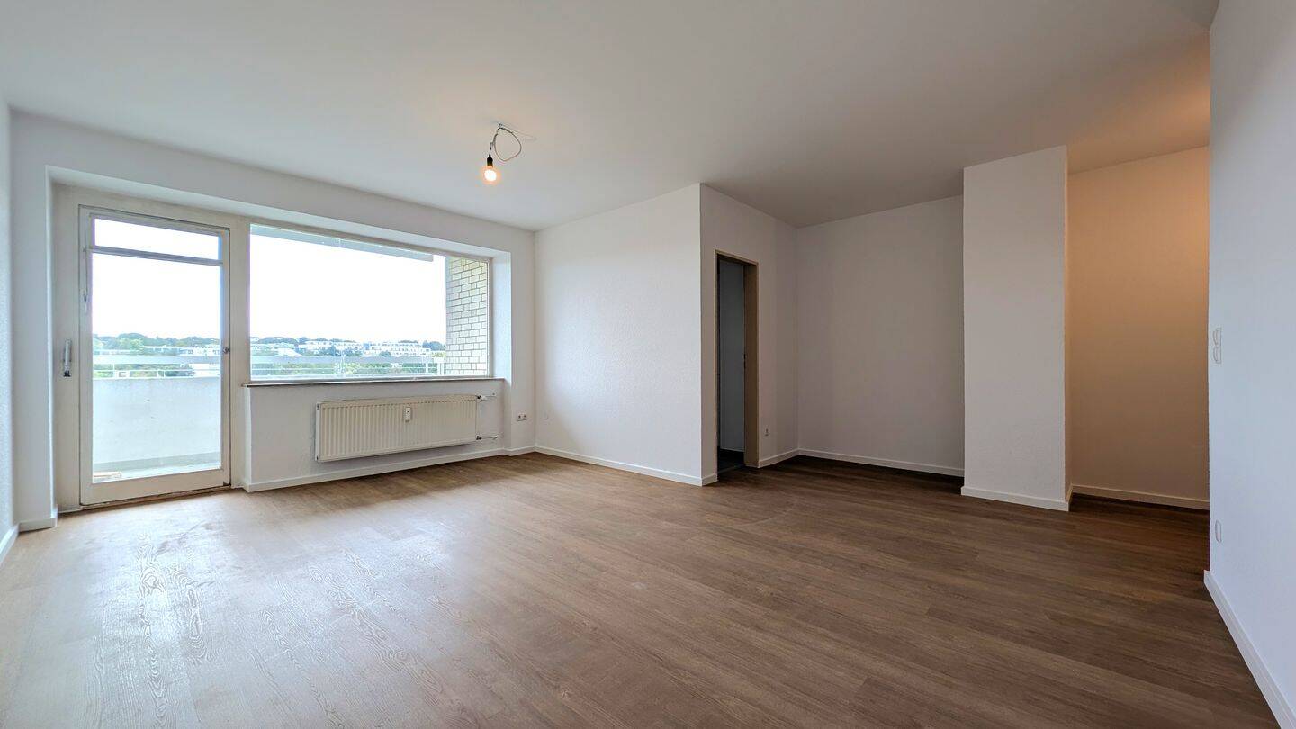 Renovierte 2-Zimmer-Wohnung mit Loggia und Weitblick im 7. OG von Bonn-Hardtberg, 53123 Bonn
