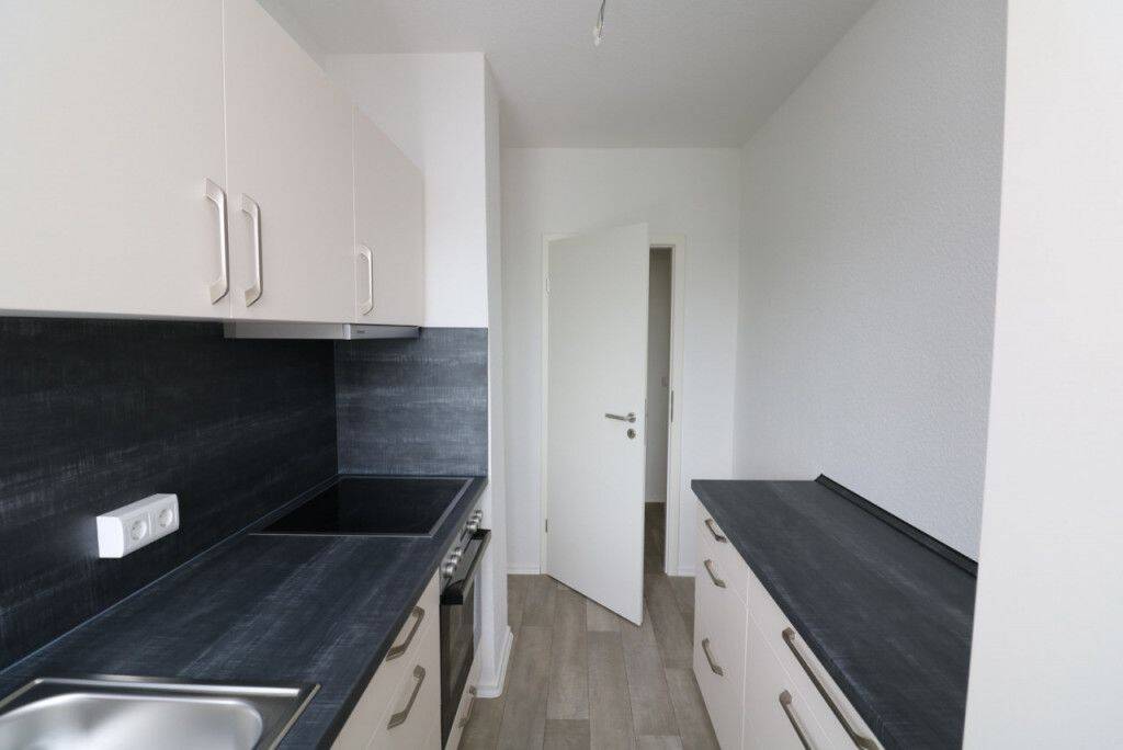 Hier bestimmst du die Speisekarte…3-RW mit Einbauküche, Wanne & Balkon!!!, 9599 Freiberg