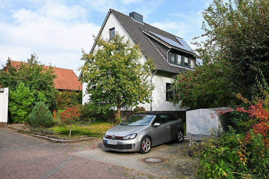 Ruhig gelegenes und saniertes Einfamilienhaus mit großem, sonnigem Garten in Wunstorf-Luthe!, 31515 Wunstorf