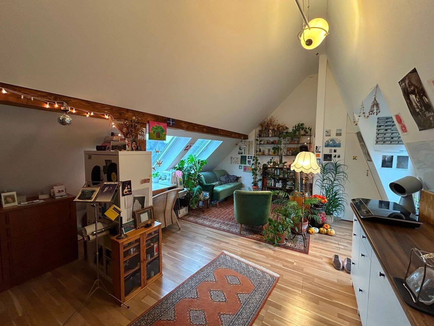 Kleines DG-Studio mit Balkon in Essen-Huttrop, 45138 Essen (Huttrop Südostviertel)