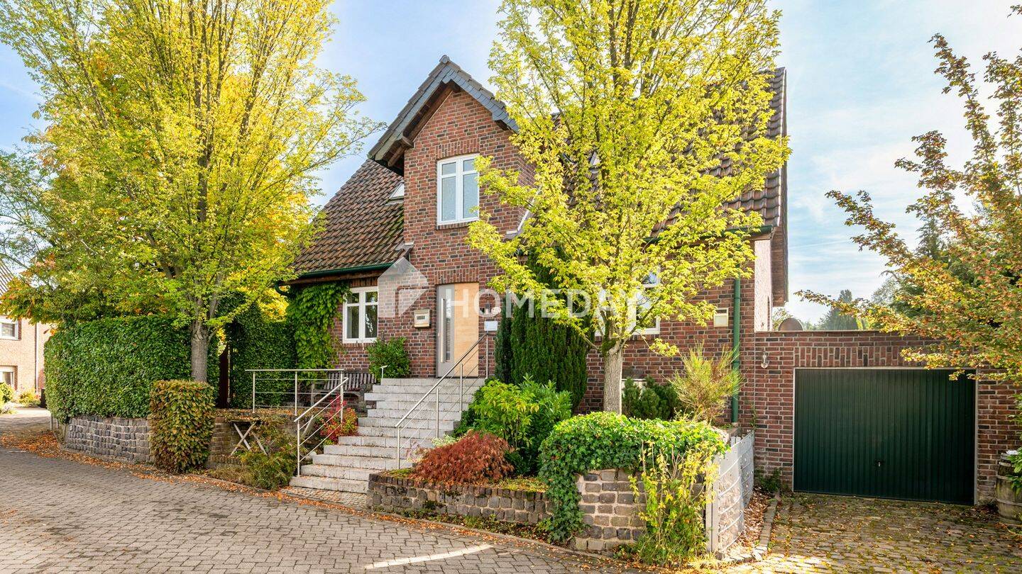 Klinkerbau mit Charme: Kernsaniertes Einfamilienhaus in Wassenberg mit Garage & weitläufigem Garten, 41849 Wassenberg