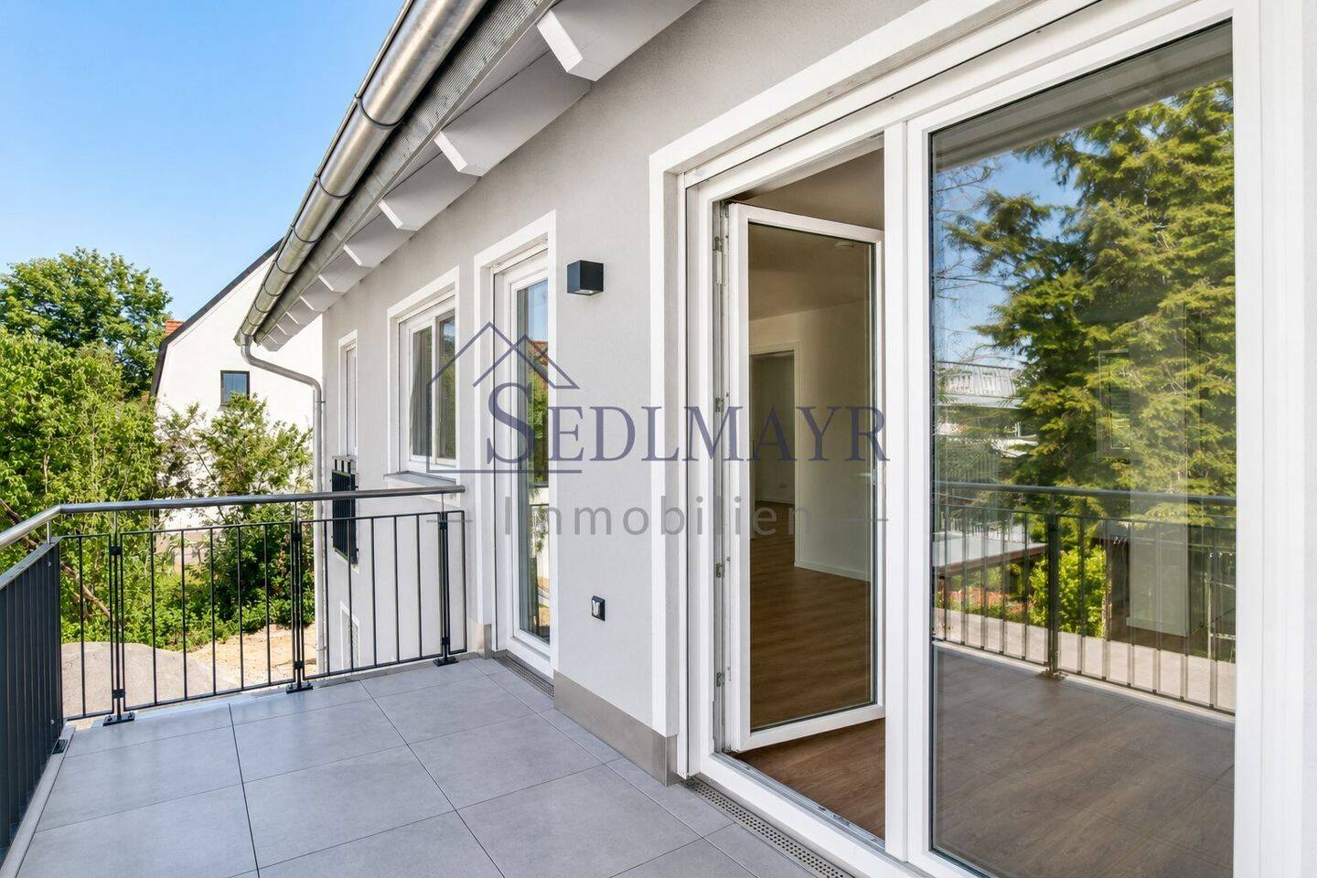 VERMIETUNG: Hochwertige Obergeschosswohnung mit großem Balkon und Fußbodenheizung!, 81247 München (Allach-Untermenzing Pasing-Obermenzing)