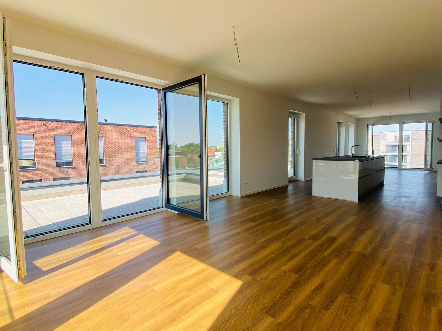 Exquisites „Penthouse“ + RIESEN-Terrasse + tolle Aussicht + Allerinsel!, 29223 Celle