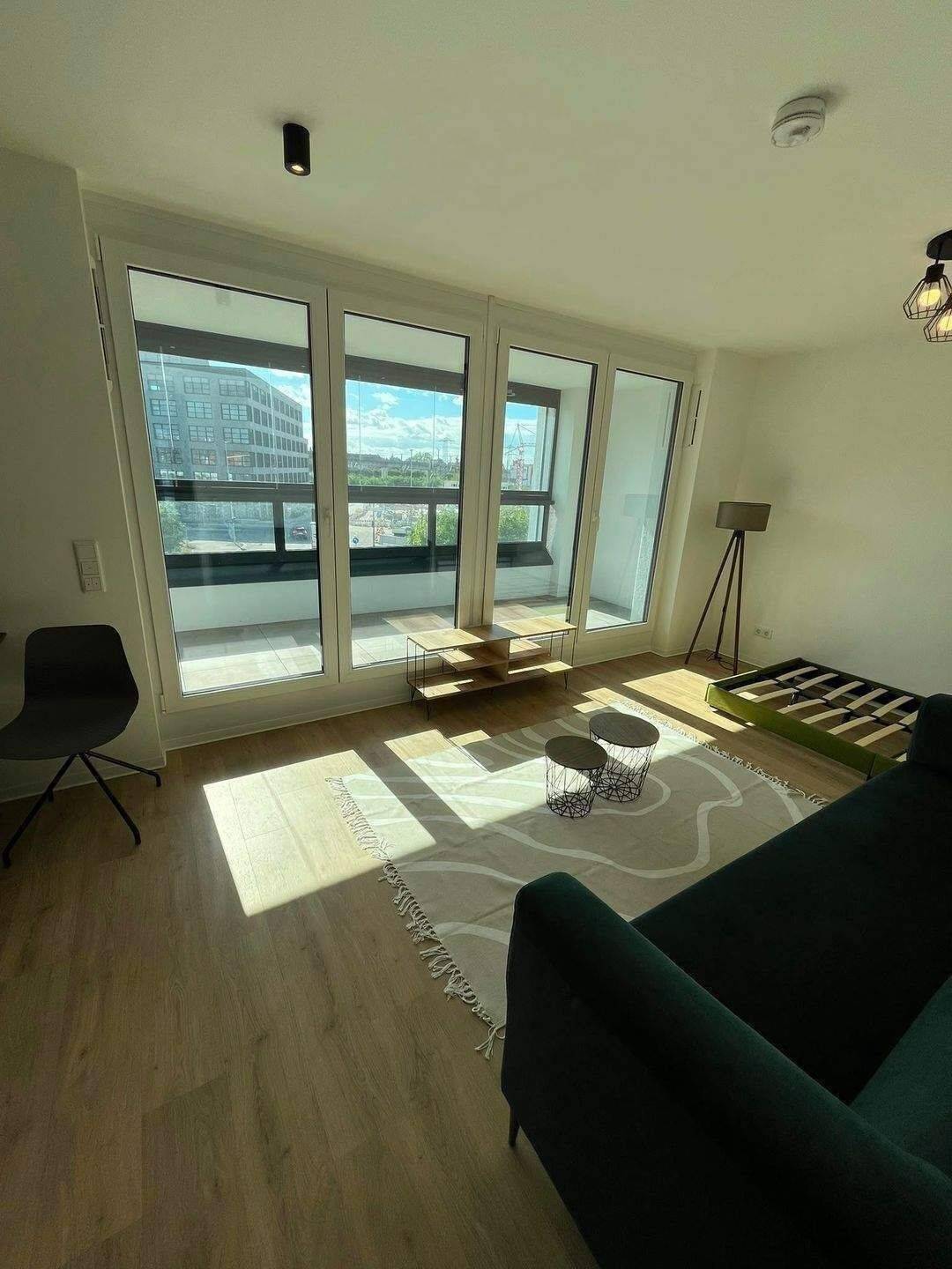 Ab sofort! Möblierte 1-Zimmer-Wohnung mit Loggia, 90443 Nürnberg