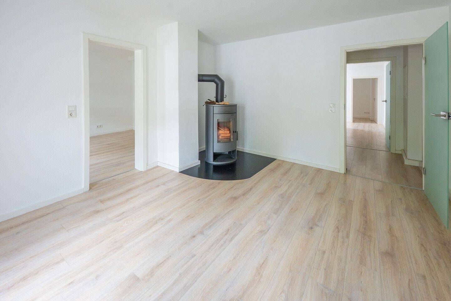 Ruhige 3-R-Wohnung mit Kamin und Balkon, 98693 Ilmenau