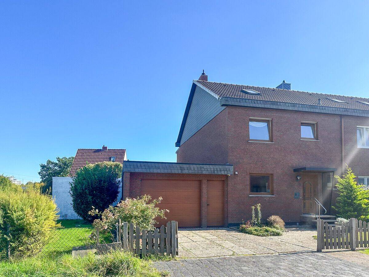 PURNHAGEN-IMMOBILIEN – Reihenendhaus mit Garage und Ausbaureserve in Bremen-Blumenthal, 28777 Bremen (Blumenthal Farge Lüssum-Bockhorn Rekum Rönnebeck)