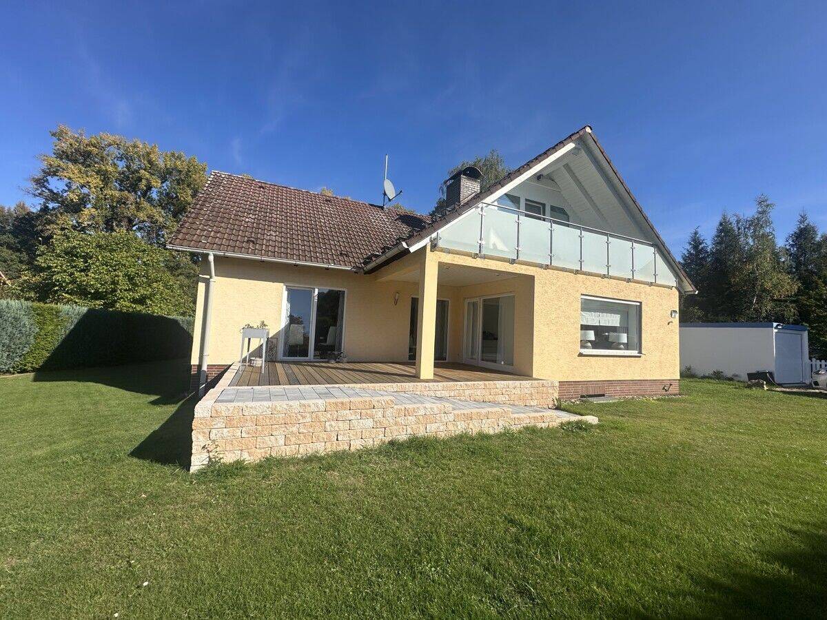 Wohnen in Bestlage von Lohfelden – schönes Einfamilienhaus mit traumhaftem Grundstück!, 34253 Lohfelden